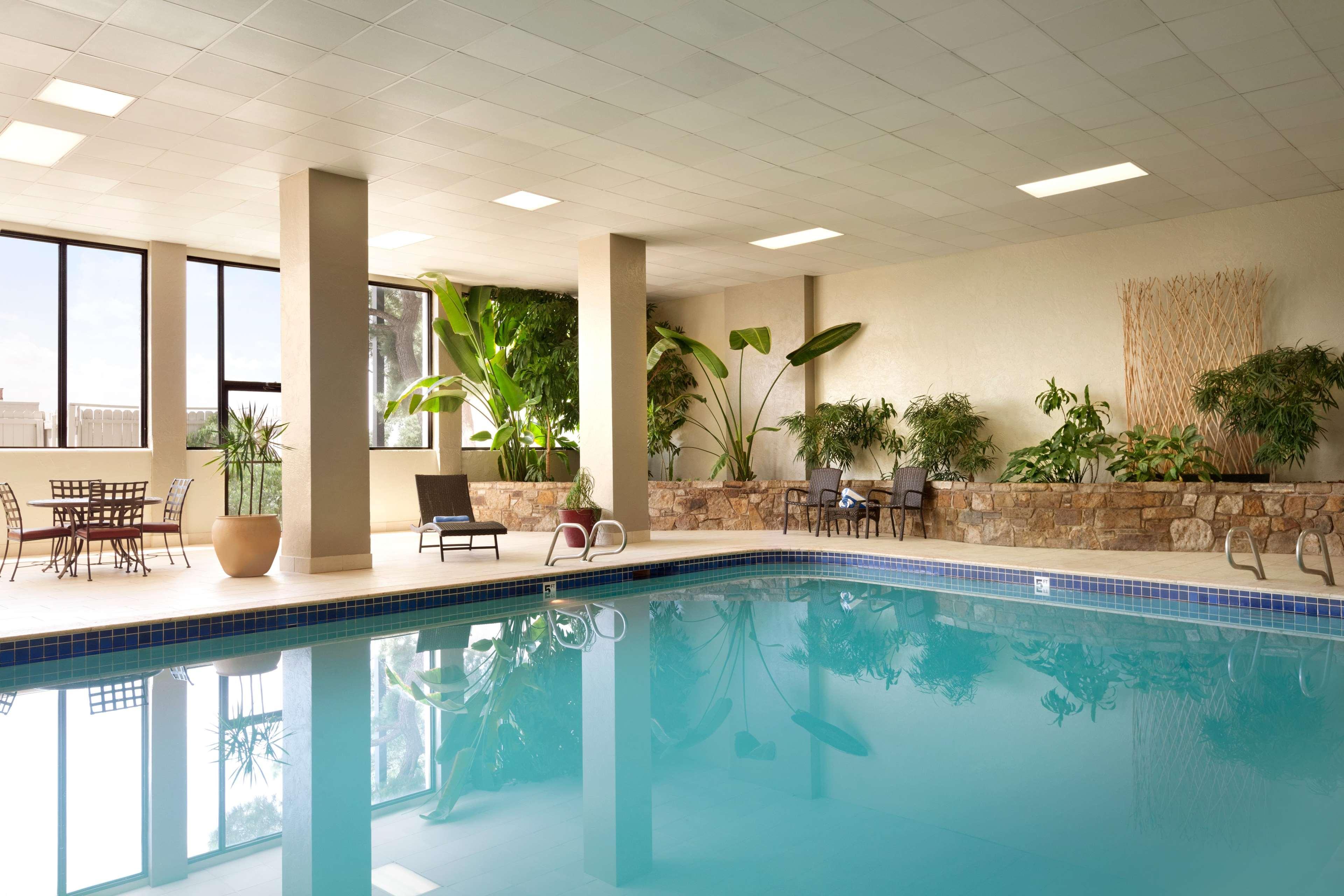Embassy Suites By Hilton Oklahoma City Will Rogers Airport Esterno foto