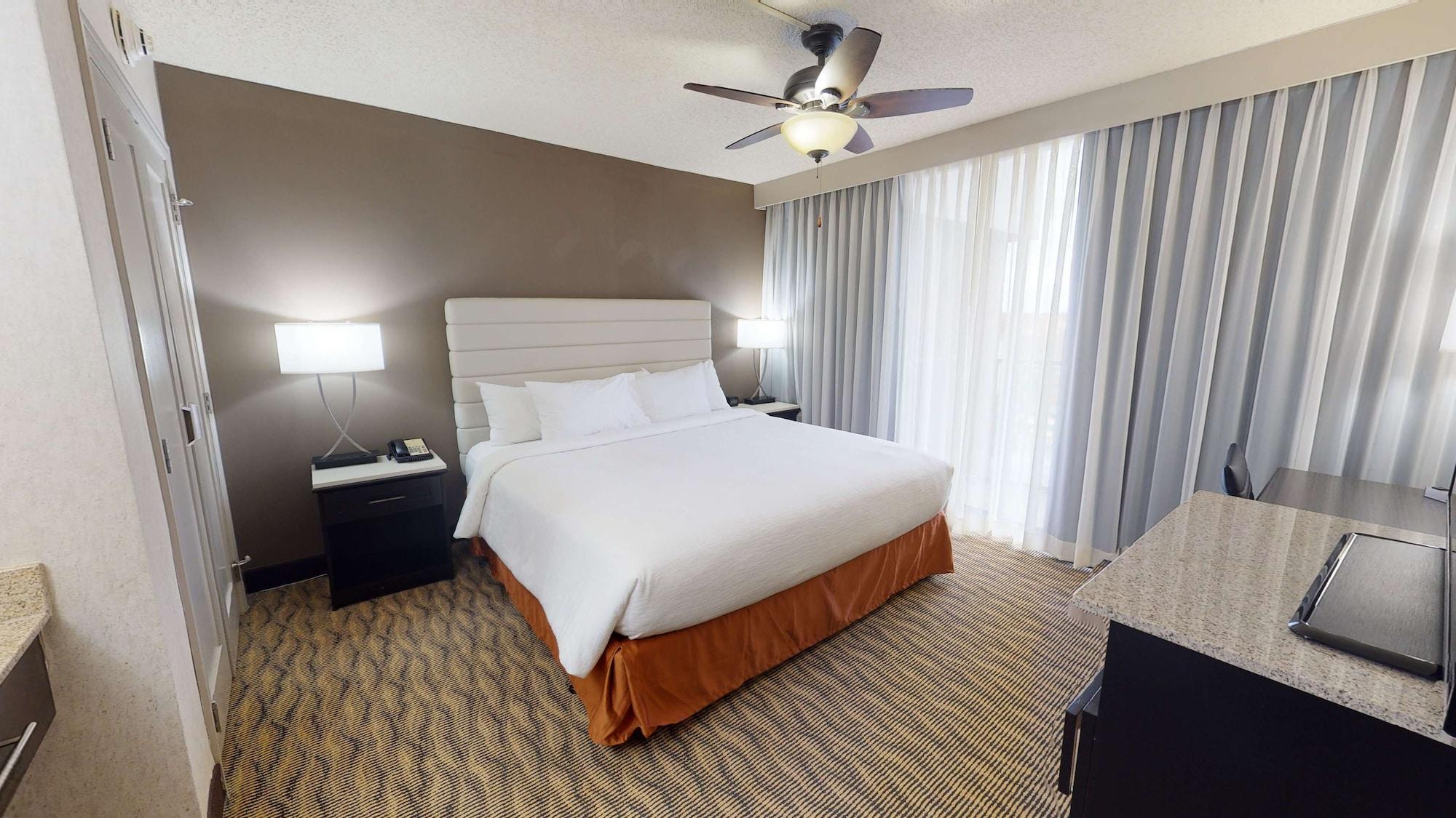 Embassy Suites By Hilton Oklahoma City Will Rogers Airport Esterno foto