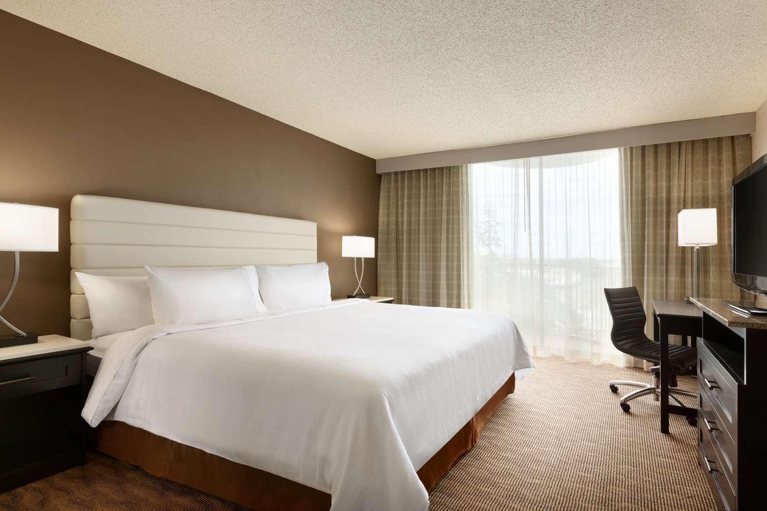 Embassy Suites By Hilton Oklahoma City Will Rogers Airport Esterno foto