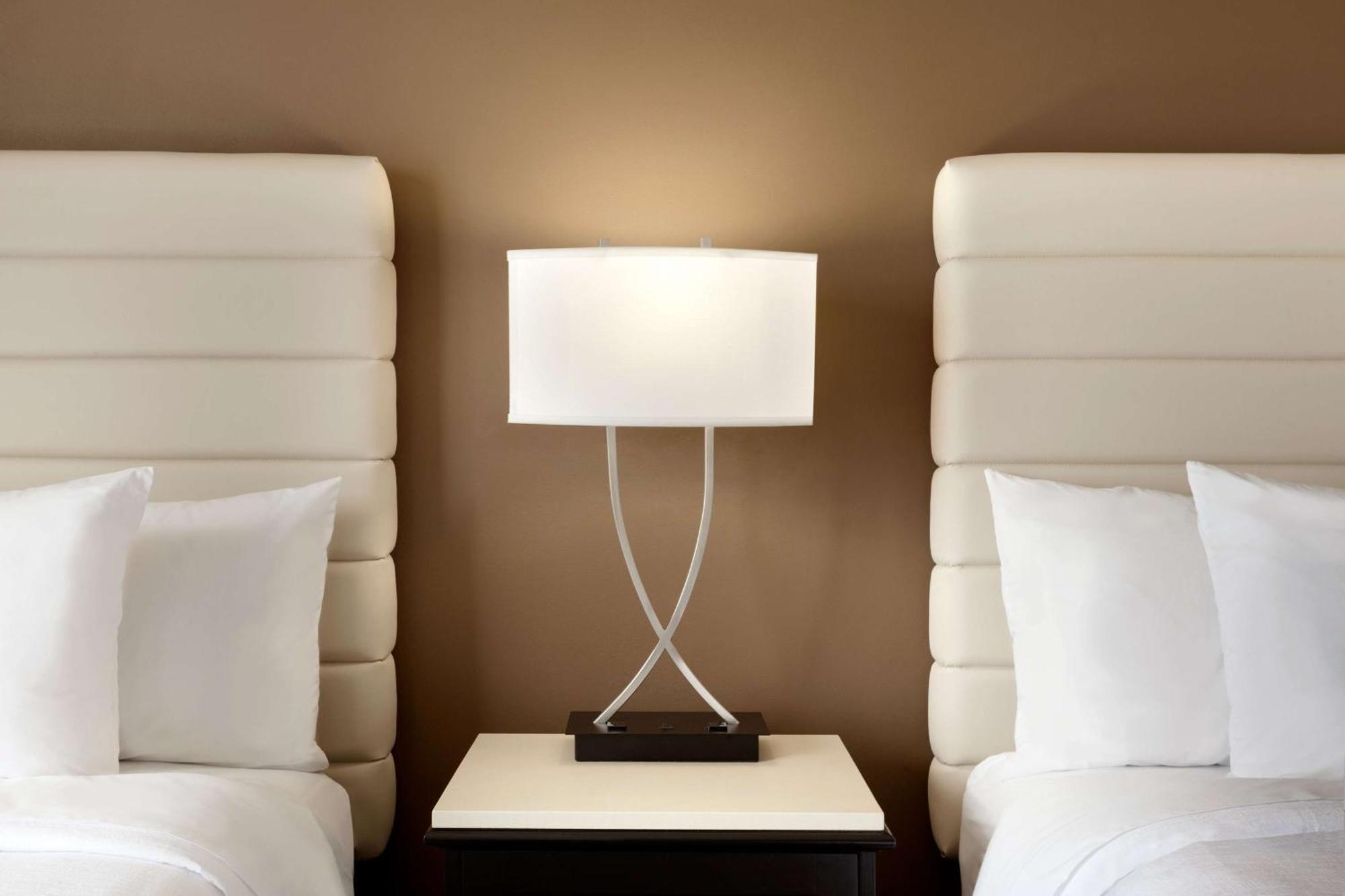 Embassy Suites By Hilton Oklahoma City Will Rogers Airport Esterno foto