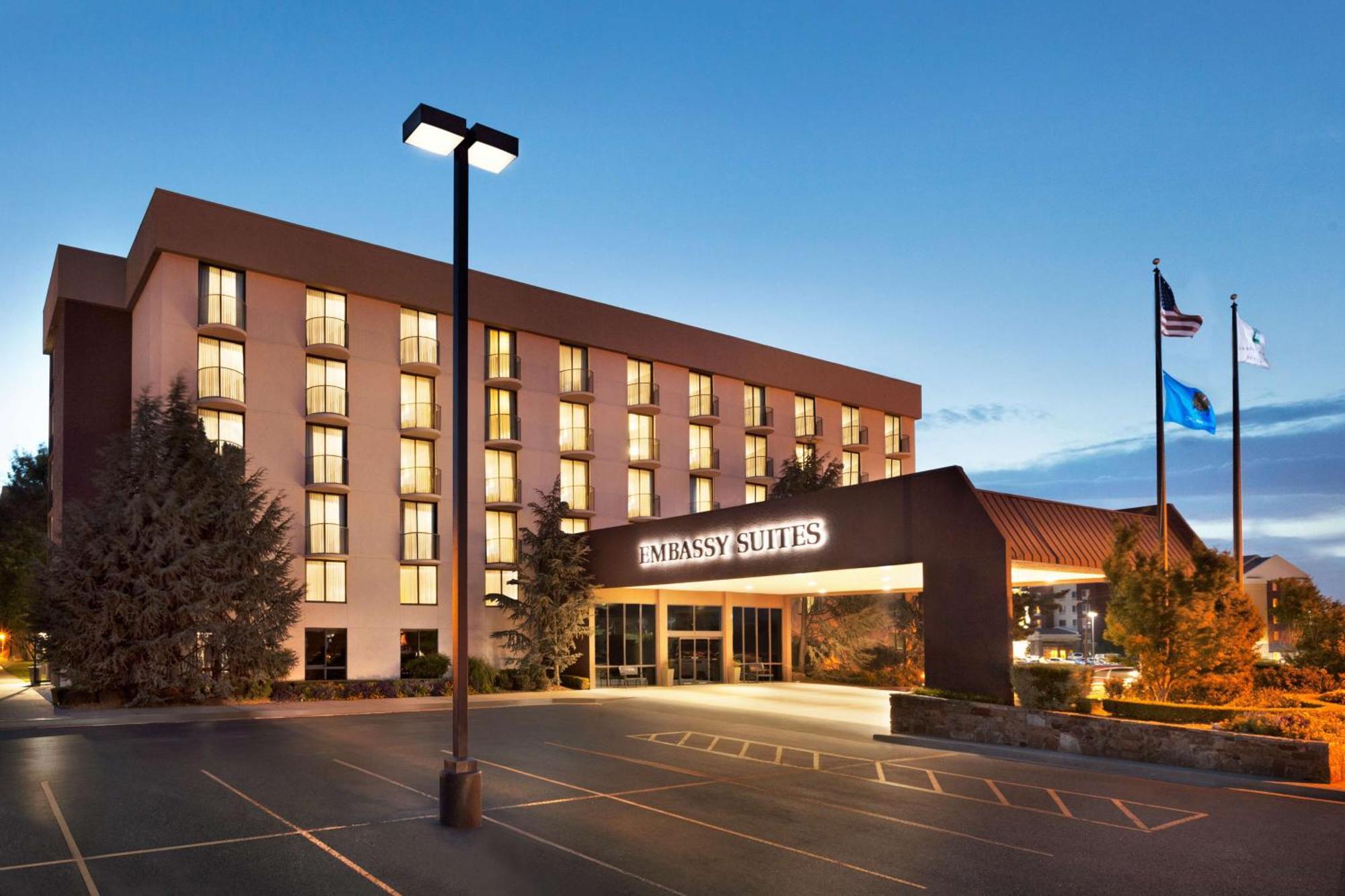 Embassy Suites By Hilton Oklahoma City Will Rogers Airport Esterno foto