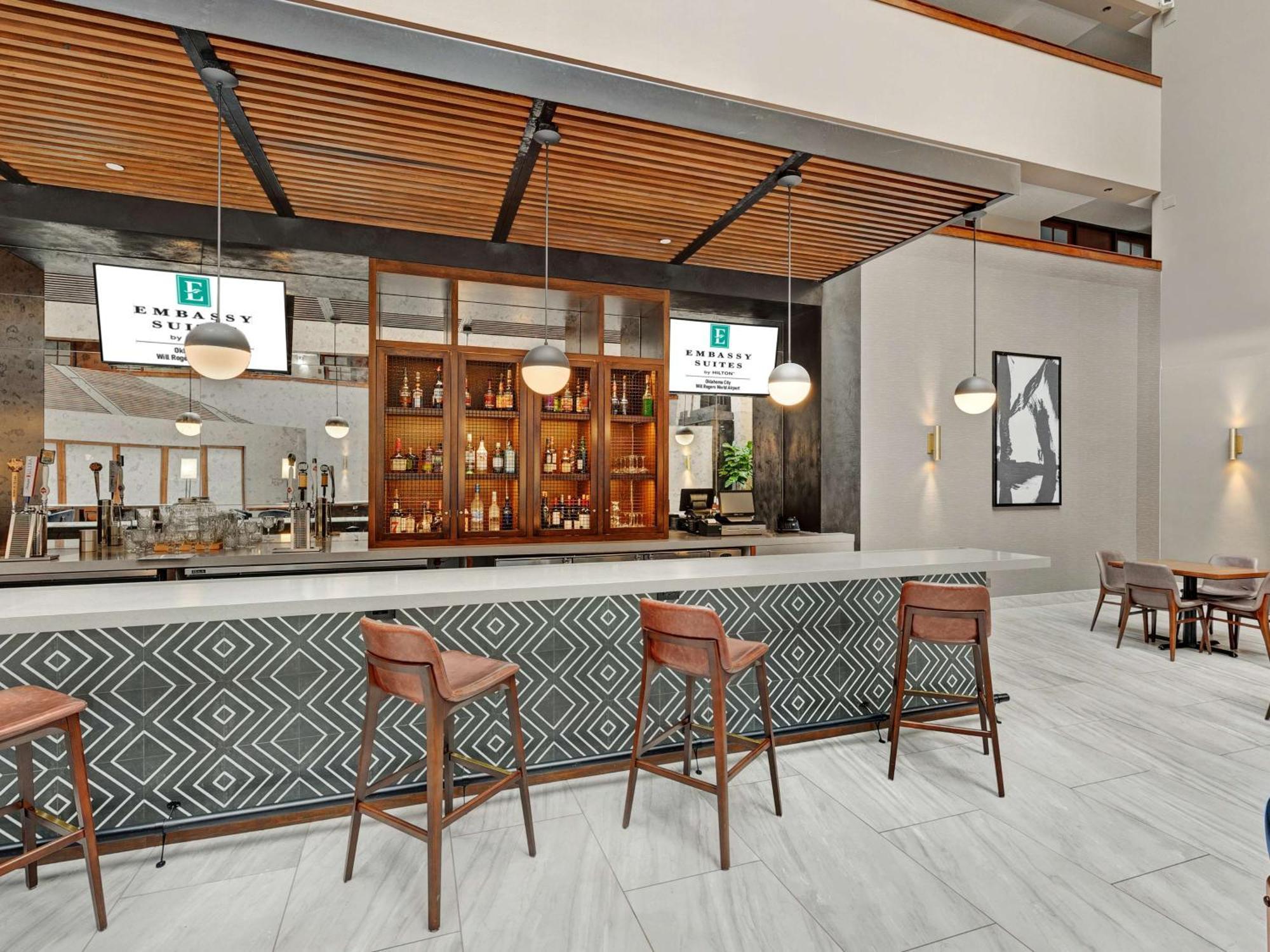 Embassy Suites By Hilton Oklahoma City Will Rogers Airport Esterno foto