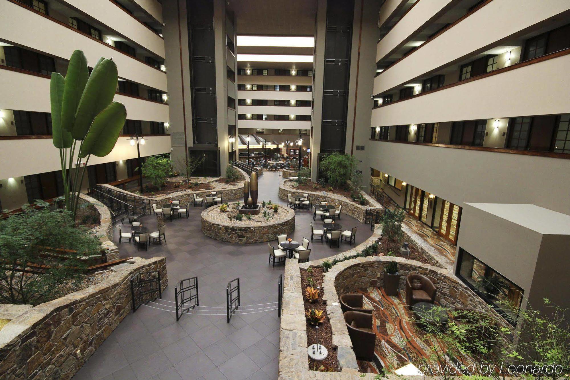 Embassy Suites By Hilton Oklahoma City Will Rogers Airport Esterno foto