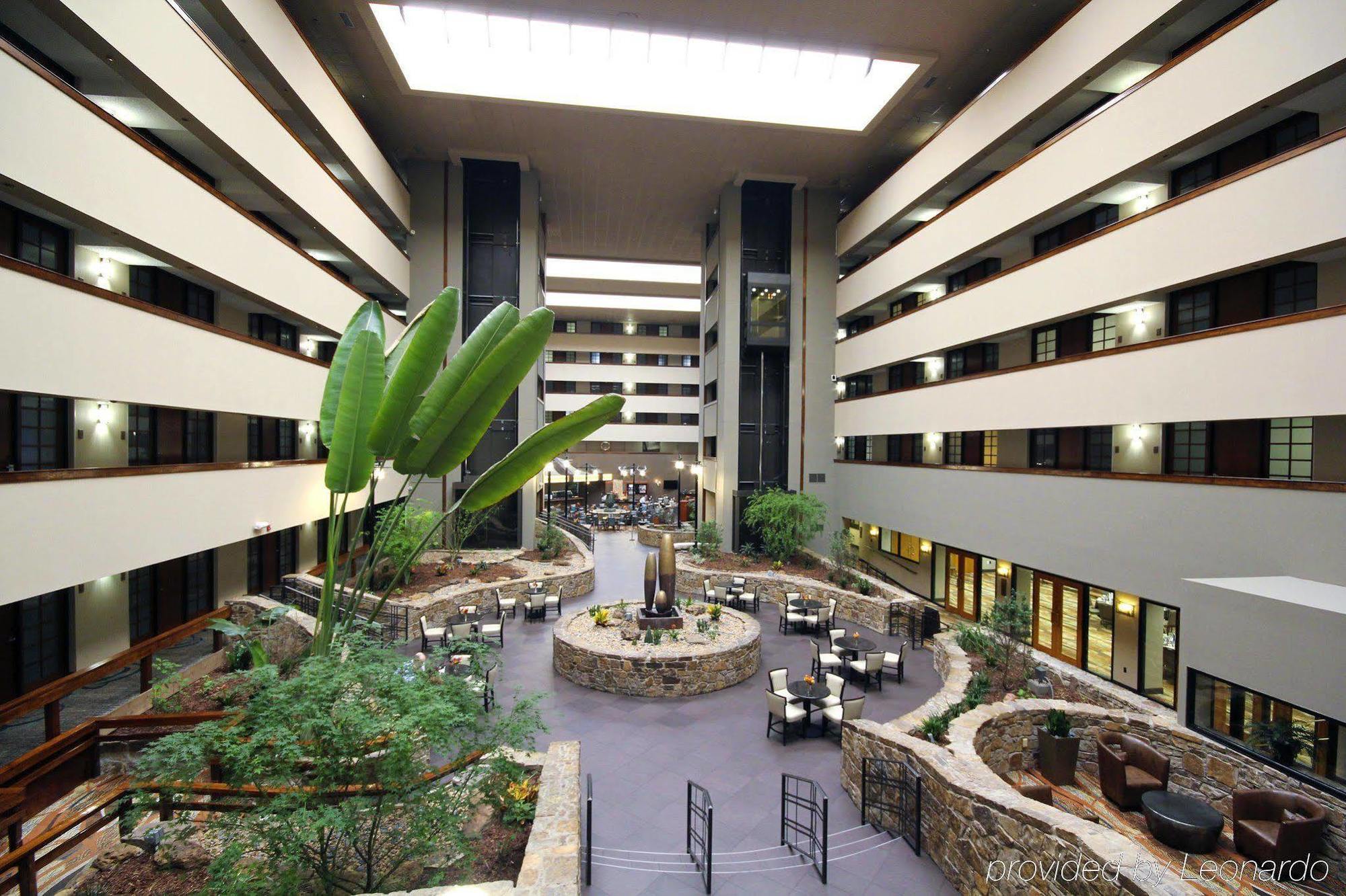 Embassy Suites By Hilton Oklahoma City Will Rogers Airport Esterno foto