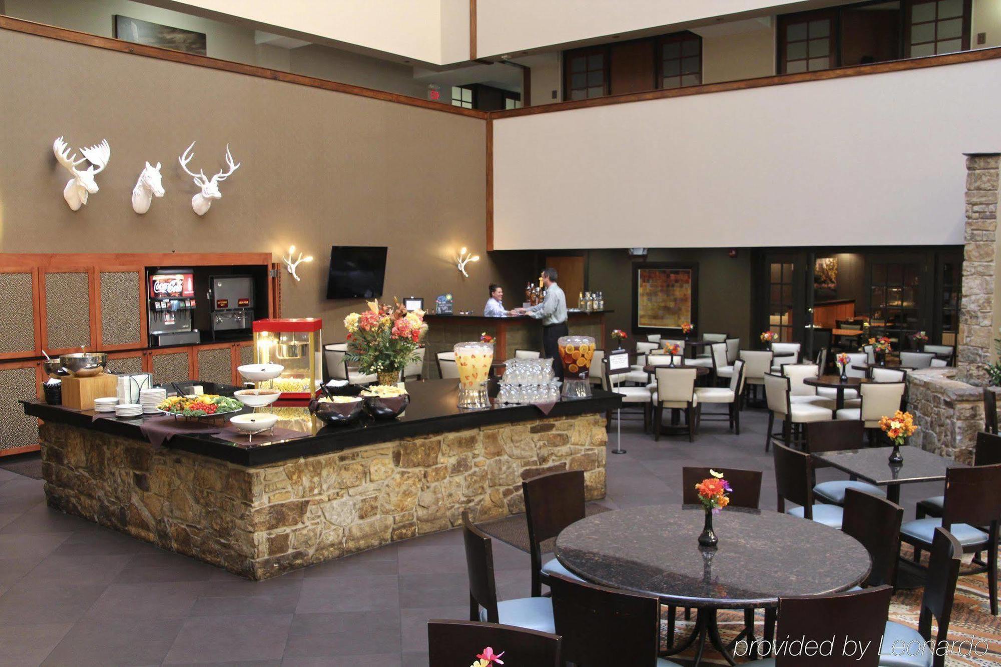 Embassy Suites By Hilton Oklahoma City Will Rogers Airport Esterno foto