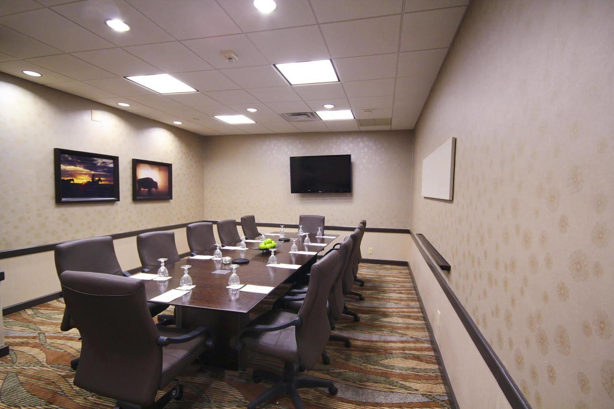 Embassy Suites By Hilton Oklahoma City Will Rogers Airport Esterno foto